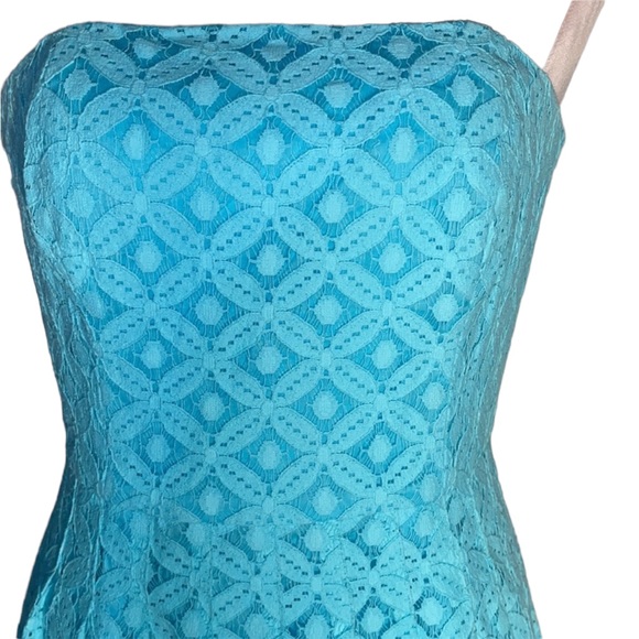Lilly Pulitzer strapless aqua eyelet dress. Size 0. Completely lined - Picture 2 of 9